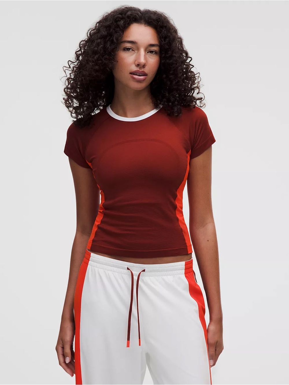 NWT Swiftly Tech Short-Sleeve Shirt 2.0 Waist Length Colourblock
